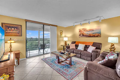 900 Saint Charles Place PH9, Pembroke Pines, FL 33026 #PH9 Pembroke Pines FL