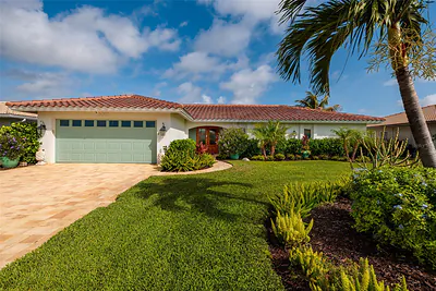 2011 MICHIGAN AVENUE NE St Petersburg FL