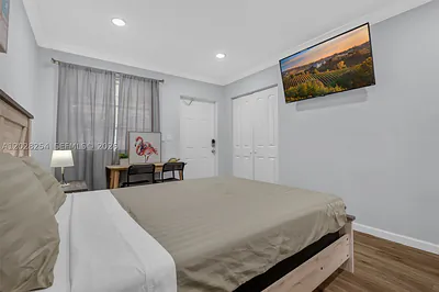 1716 SW 11th Ct 2 #2 Fort Lauderdale FL