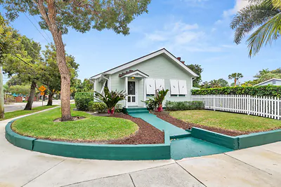 800 Kanuga Drive West Palm Beach FL