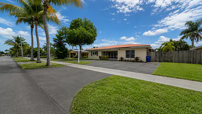 420 SE 4th Court Pompano Beach FL