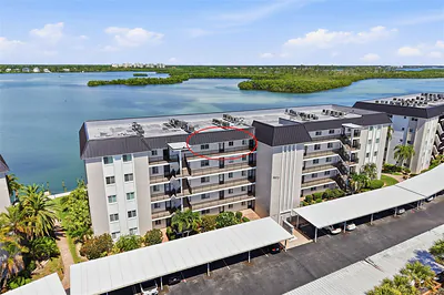 8977 MIDNIGHT PASS ROAD 519 #519 Sarasota FL