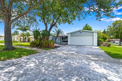 10578 NW 3 Street Plantation FL
