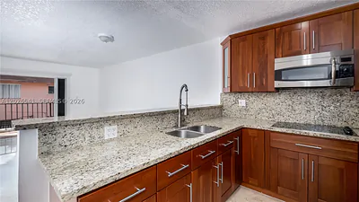 4390 W 12th Ln 18B #18B Hialeah FL