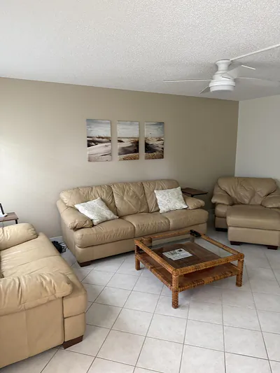 3037 Cornwall B , FL
