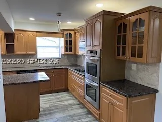 240 N 70th Way Hollywood FL