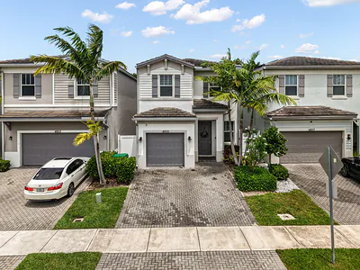 4805 NW 48th Terrace Tamarac FL