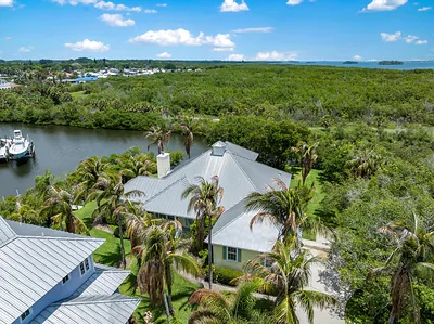 2165 SE 7th Ave Avenue SE Vero Beach FL