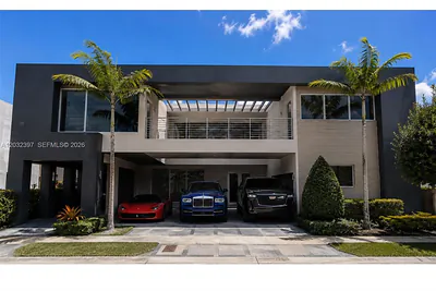 10286 NW 75th Terrace, Doral, FL 33178 Doral FL
