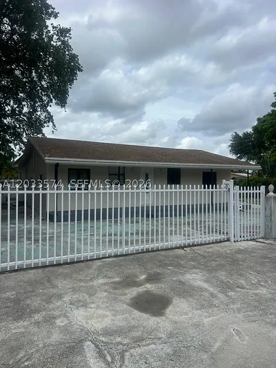 2467 NW 103rd St 2 #2 Miami FL