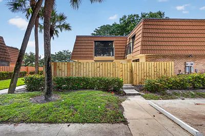 183 Charter Way, West Palm Beach, FL 33407 West Palm Beach FL