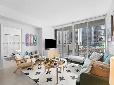 253 NE 2nd St 1801 #1801 Miami FL
