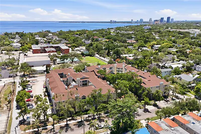 1000 W HORATIO STREET 111 #111 Tampa FL