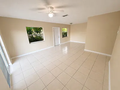 4151 NW 30th Terrace 3 #3 Lauderdale Lakes FL