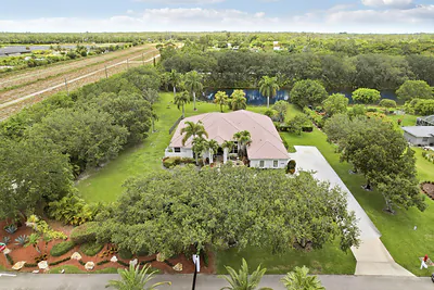 5835 Lago Del Sol Drive Lake Worth FL