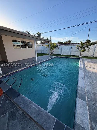 7751 NW 32nd St Davie FL