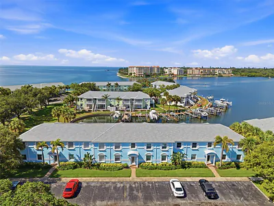5191 SALMON DRIVE SE B #B St Petersburg FL