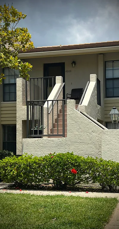 4606 WEYBRIDGE 26 #26 Sarasota FL