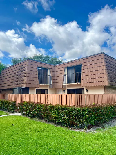 185 Charter Way West Palm Beach FL