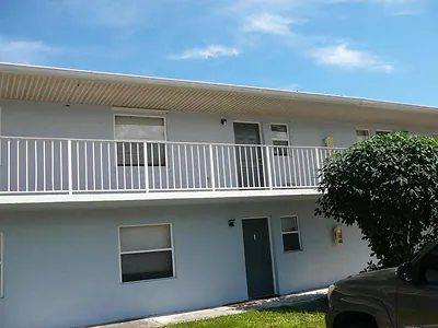 617 Ixoria Avenue 15 #15 Fort Pierce FL