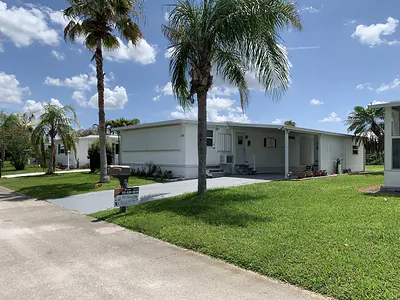 40 Florida Way Port St Lucie FL