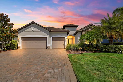 12021 PERENNIAL PLACE Lakewood Ranch FL