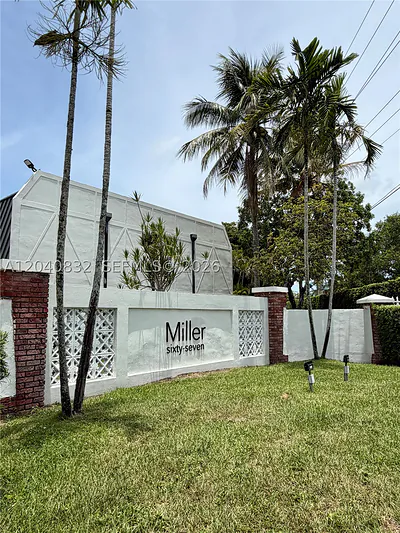 6667 Miller Dr 15 #15 South Miami FL