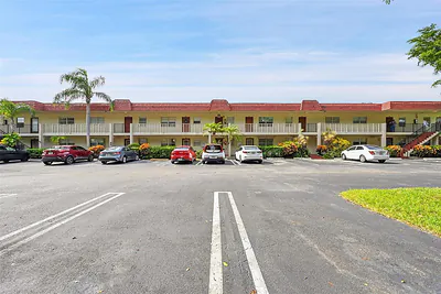 23 Abbey Lane 202, Delray Beach, FL 33446 #202 Delray Beach FL
