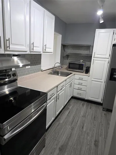 8065 SW 107th Avenue 202, Miami, FL 33173 #202 Miami FL