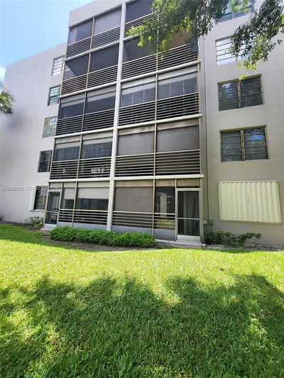 900 Colony Point Circle 107, Pembroke Pines, FL 33026 #107 Pembroke Pines FL