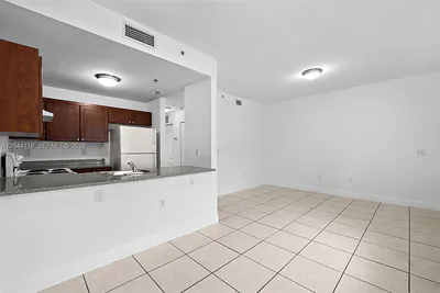 2421 W 78th Street 104, Hialeah, FL 33016 #104 Hialeah FL