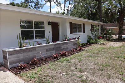 602 James AVE LEHIGH ACRES FL