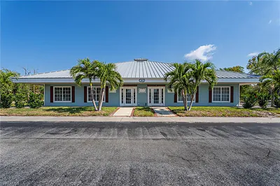 40 Barkley CIR 40-2 & 42-1 #40-2 & 42-1 FORT MYERS FL