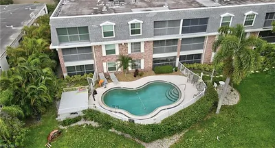1900 Alamanda DR 202 #202 NAPLES FL