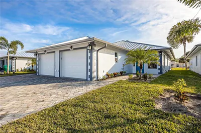 184 Village CIR LABELLE FL