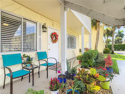 4625 Bayshore DR D8 #D8 NAPLES FL