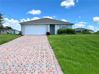 8032 Marsh CIR LABELLE FL