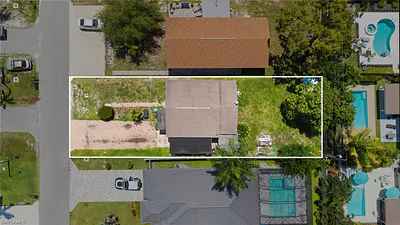 641 105th AVE N NAPLES FL