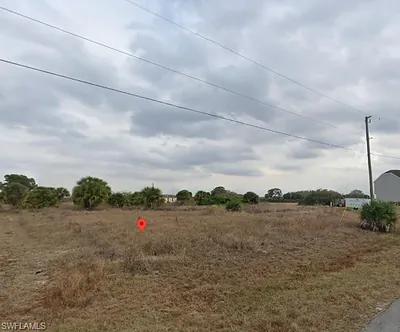 8017 Mangrove CIR LABELLE FL
