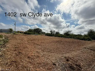 1402 Clyde AVE S LEHIGH ACRES FL