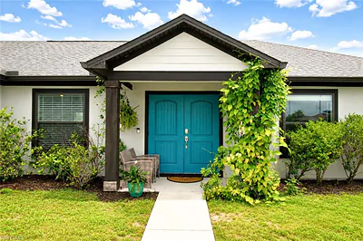 5013 Dania CIR LABELLE FL