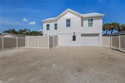 2551 Tamarind ST ST. JAMES CITY FL