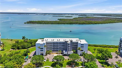 4223 Bay Beach LN 4F #4F FORT MYERS BEACH FL