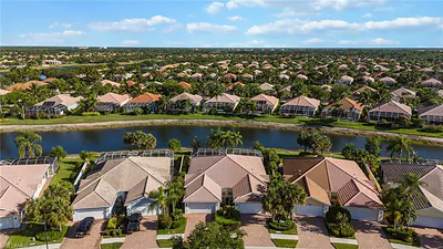8149 Xenia LN NAPLES FL