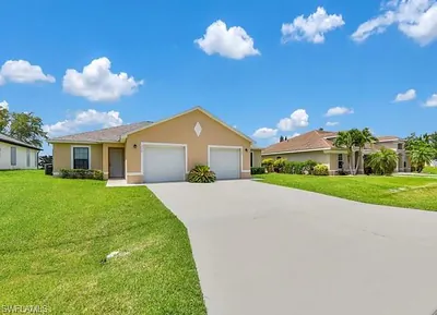 702 SE 6th TER CAPE CORAL FL