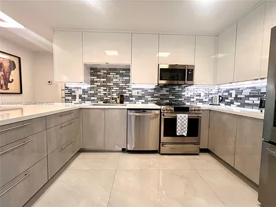 100 Bayview Drive 1524, Sunny Isles Beach, FL 33160 #1524 Sunny Isles Beach FL