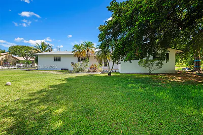 17611 SW 66th St Southwest Ranches FL