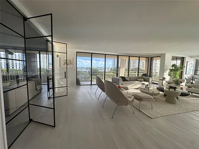 11113 Biscayne Blvd 558 #558 Miami FL