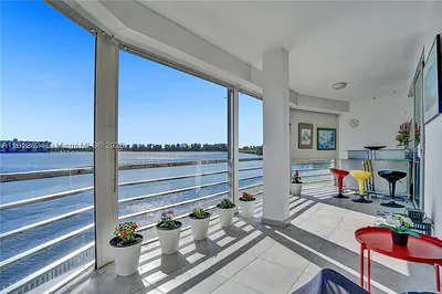 1000 NE 191st St 21 #21 Miami FL