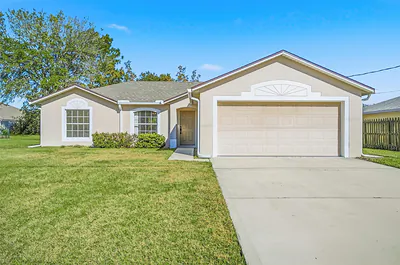 106 LA MANCHA DRIVE Palm Coast FL